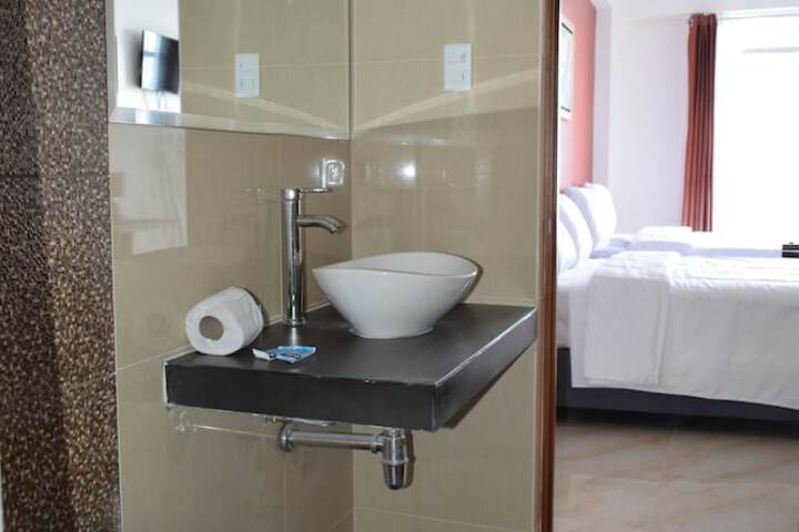 Room 32 of 41