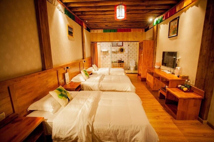 Room 9 of 24
