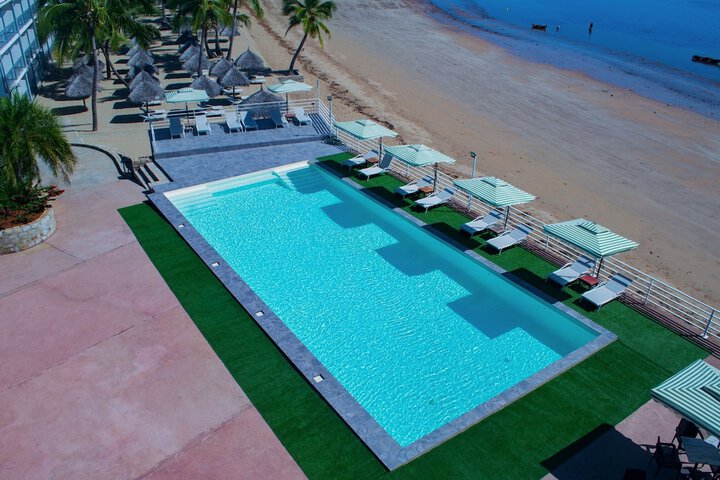 Pool 33 of 76