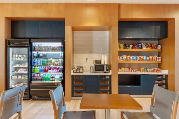 Snack bar