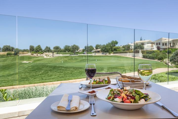 Dining 139 of 146