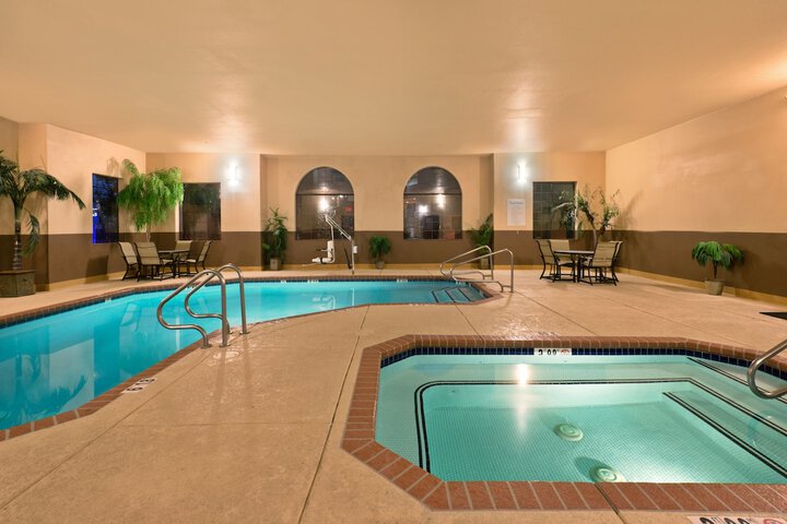 Pool 21 of 36