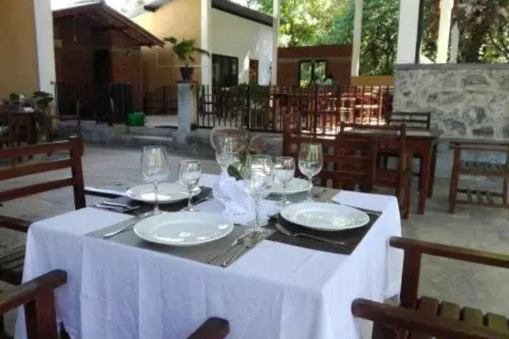 Dining 11 of 11