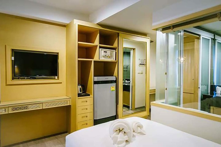 Room 57 of 91