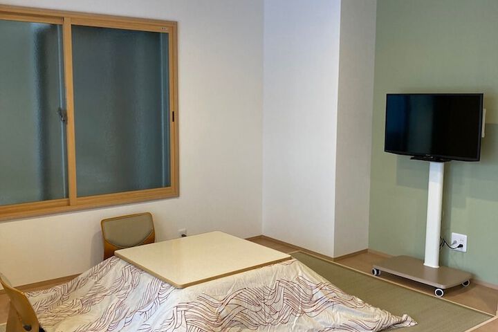 Room 5 of 33