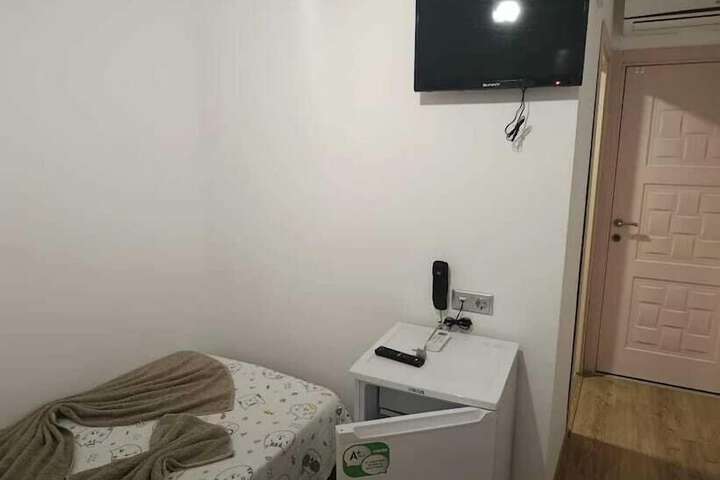 Room 17 of 36