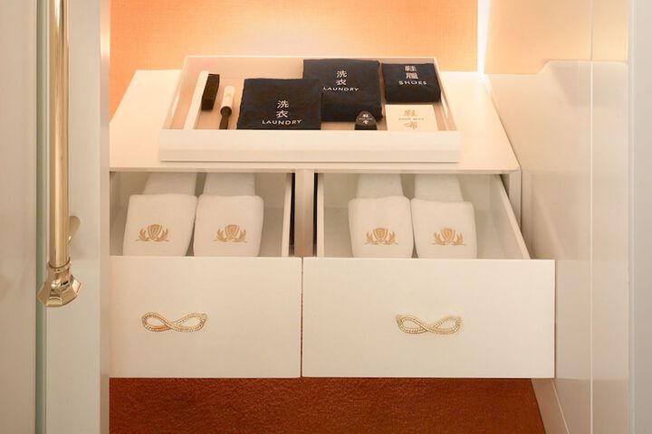 Room amenity