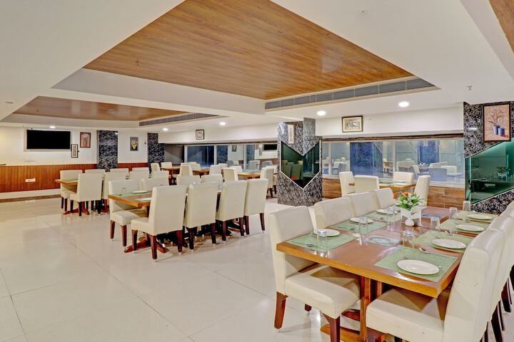 Dining 46 of 65