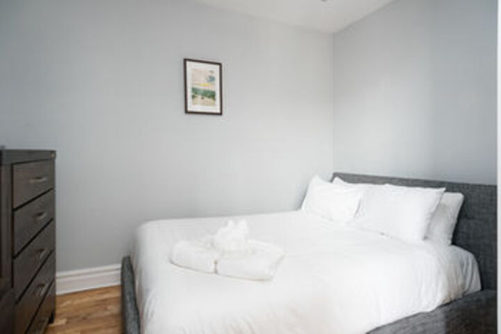 Room 8 of 24
