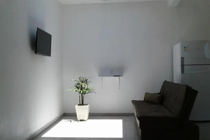 Room 5 of 11