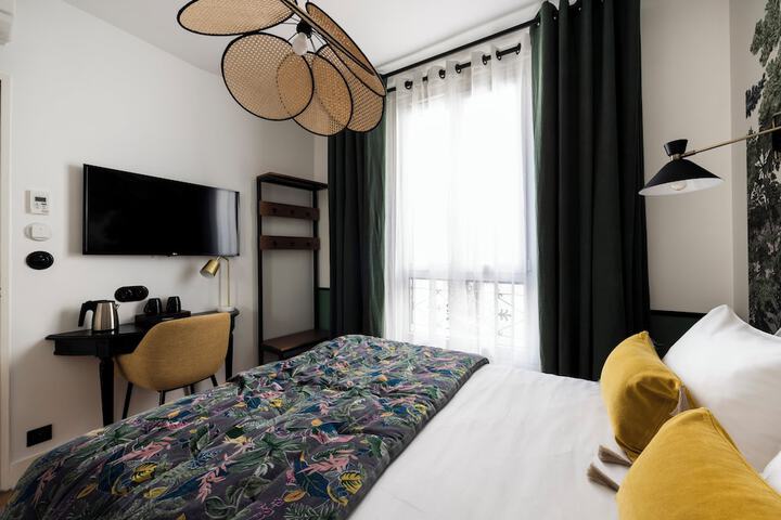Room 40 of 64