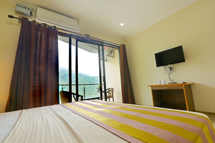 Room 12 of 36
