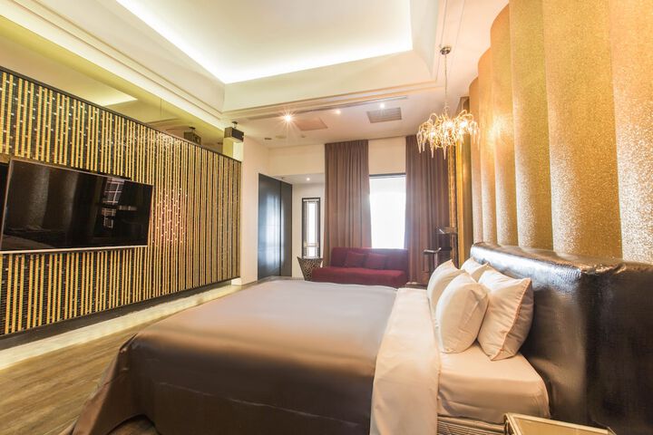 Room 46 of 91