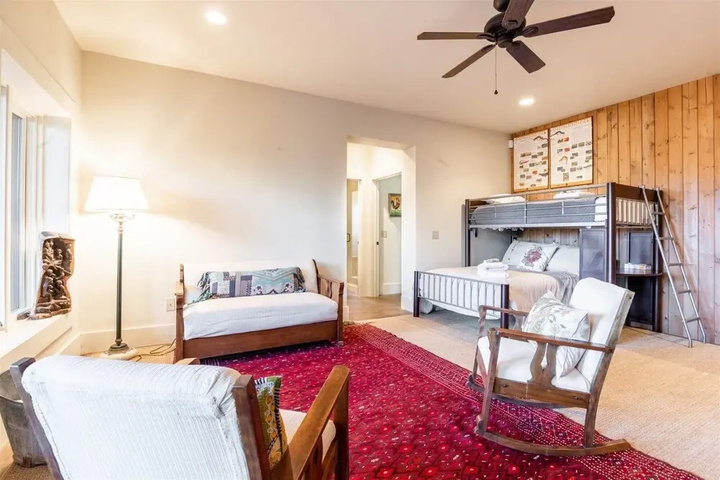 Room 5 of 20