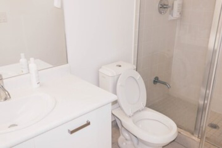 Room 4 of 13