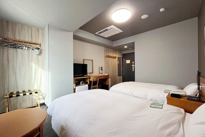 Room 12 of 31