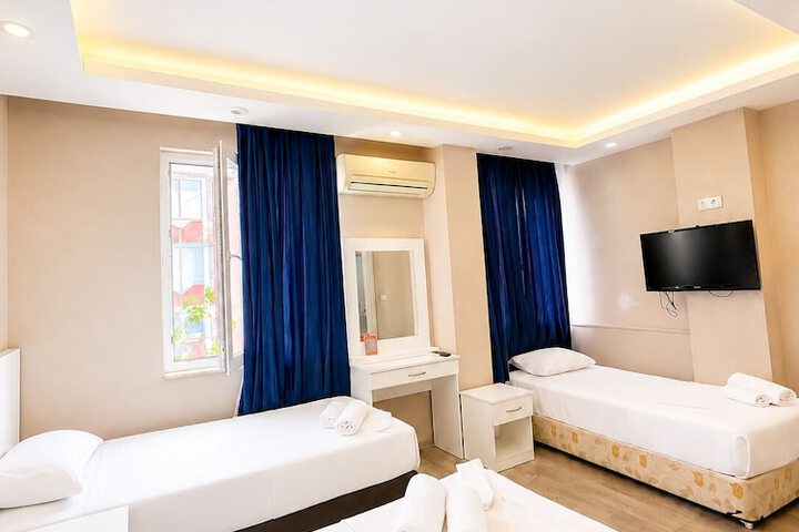 Room 33 of 63