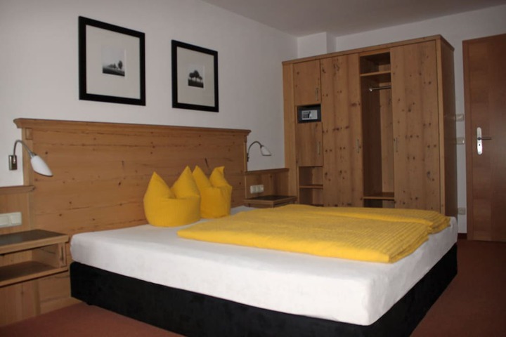 Room 7 of 62