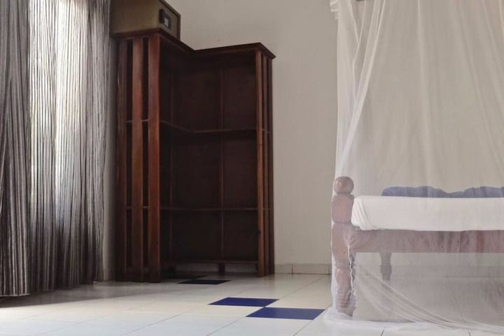 Room 2 of 46