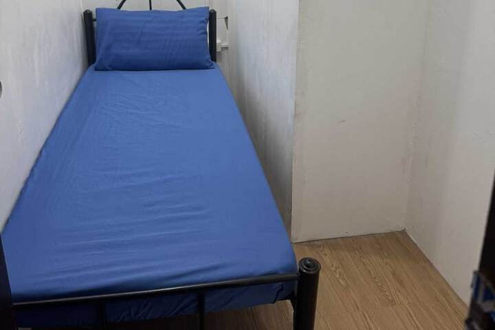 Room 20 of 27