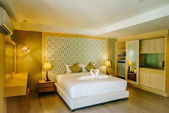 Room 35 of 91
