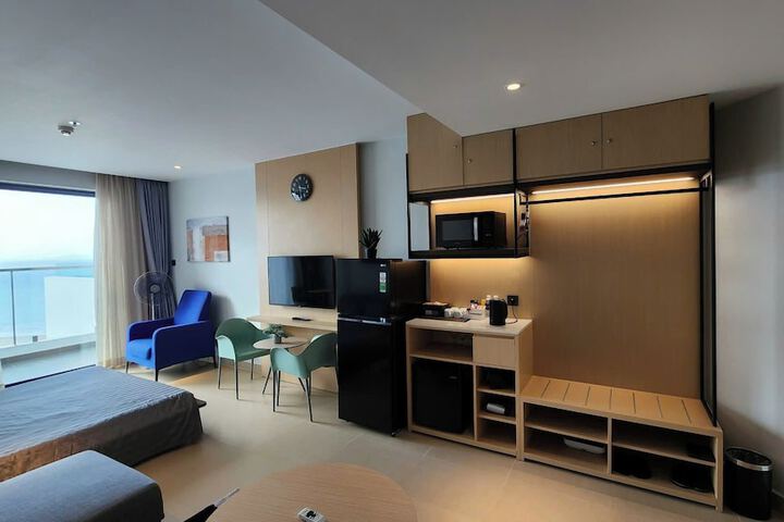 Room 21 of 46
