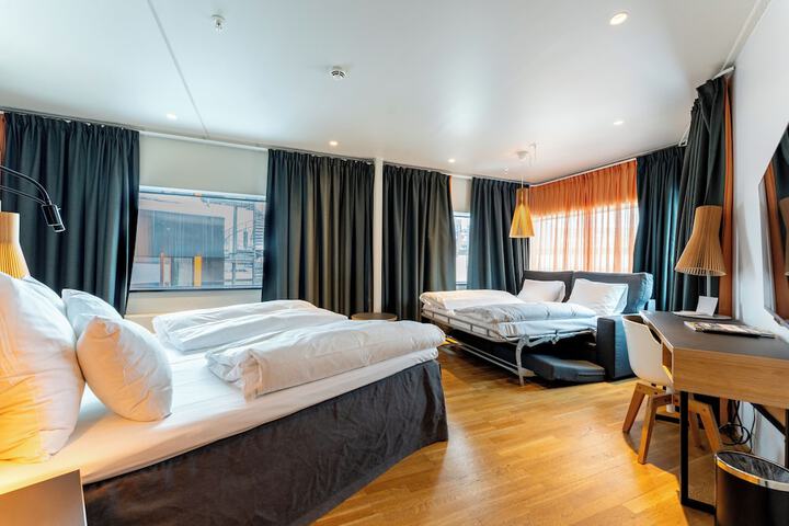 Room 9 of 67