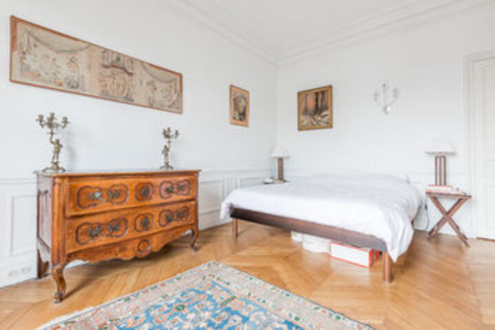 Room 46 of 117