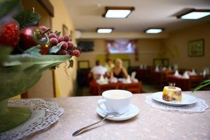 Dining 26 of 43