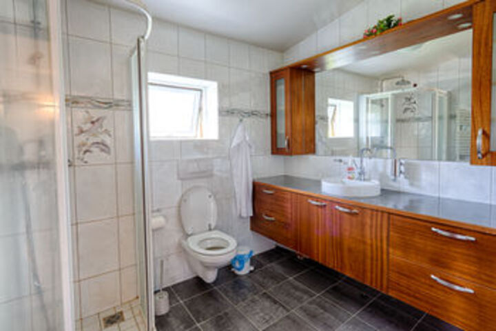 Room 2 of 15