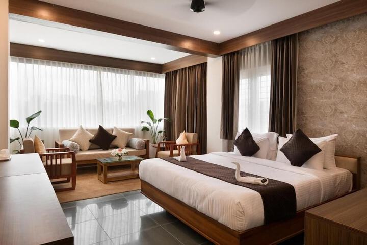 Room 2 of 37