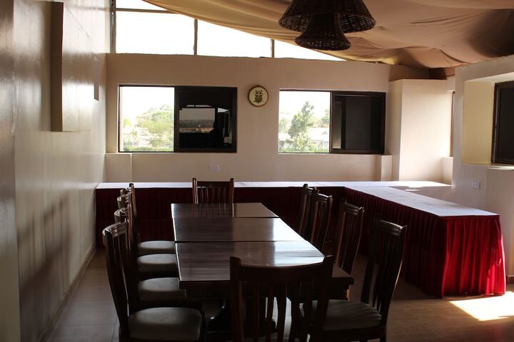 Dining 19 of 49