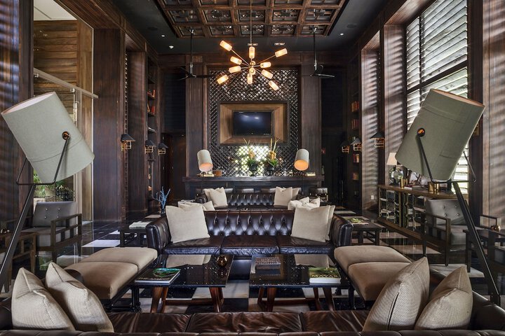 Lounge 116 of 145