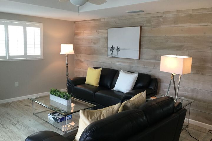Room 8 of 61