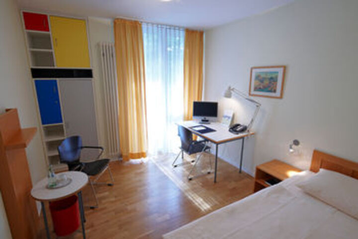 Room 32 of 58
