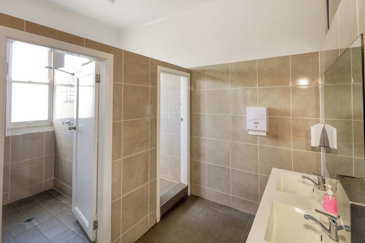 Room 4 of 12