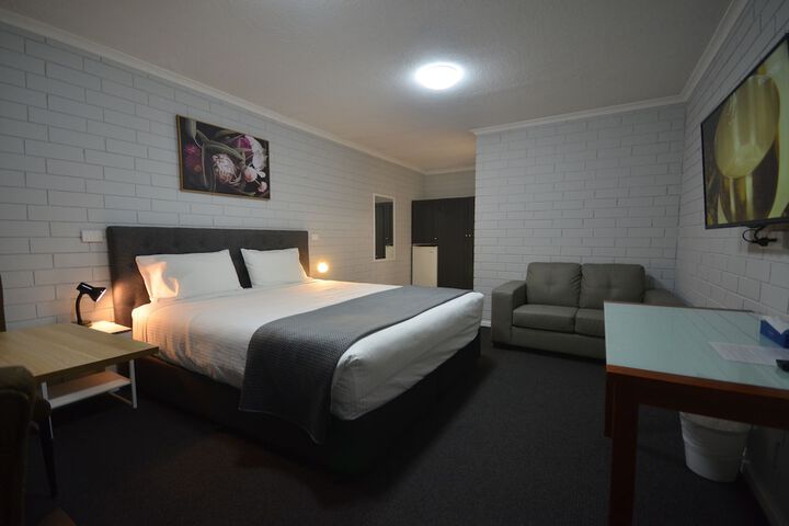 Room 16 of 65