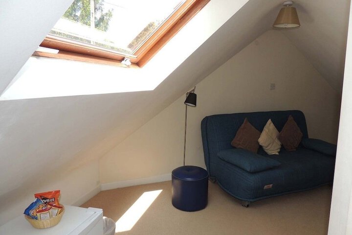 Room 5 of 14