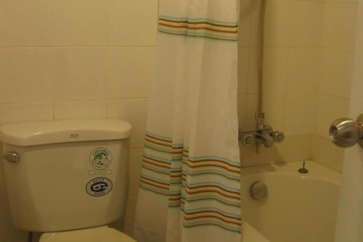 Room 12 of 28