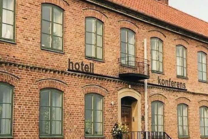 Hotel 45 of 50