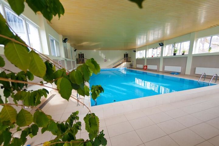 Pool 32 of 66