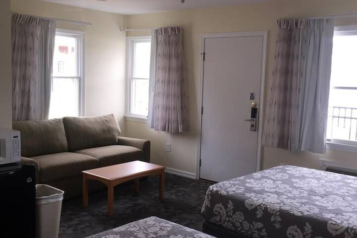 Room 12 of 51