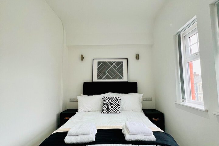 Room 5 of 26
