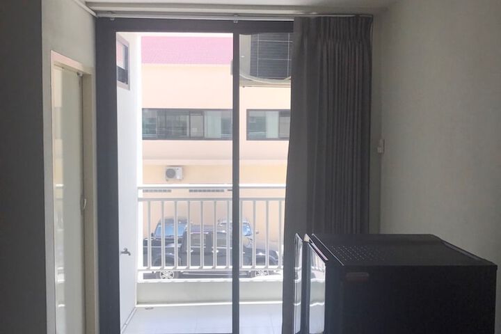 Room 7 of 15