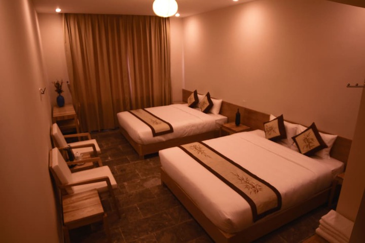 Room 13 of 87