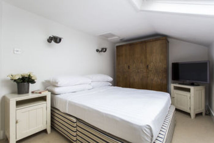 Room 58 of 166