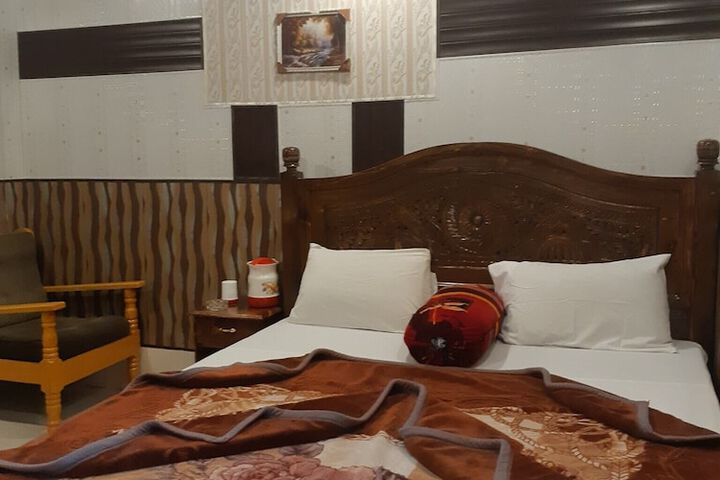 Room 9 of 22