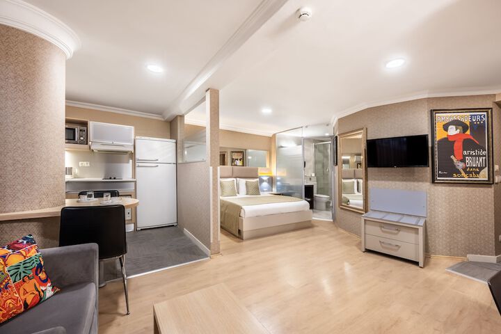 Room 40 of 120