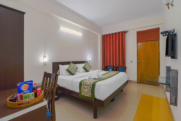 Room 32 of 40