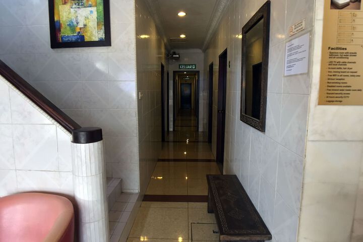 Ballroom/Hall 9 of 15
